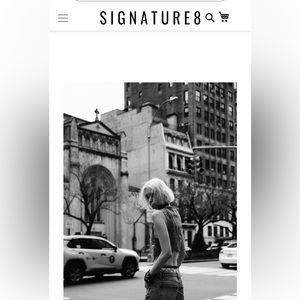 Signature8 Lace Body Suit Sz M.  TRENDY LA based store